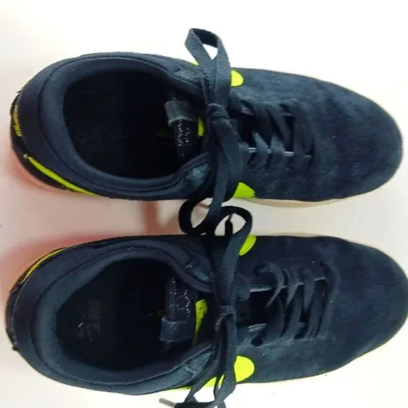 Nike SB Eric Koston Signature Model 6Y Skateboard Shoe. Black Suede/Neon Swoosh - Picture 6 of 15